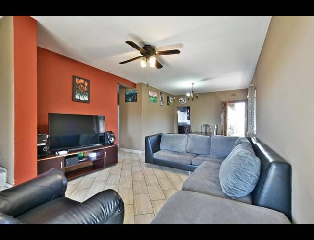 5 BEDROOM HOUSE FOR SALE IN TULISA PARK